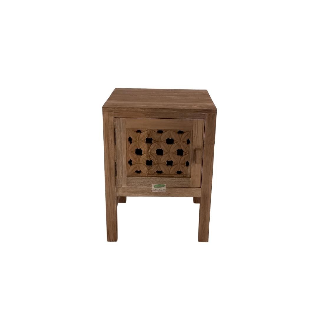 Bed side table pintu Ukir tembus
