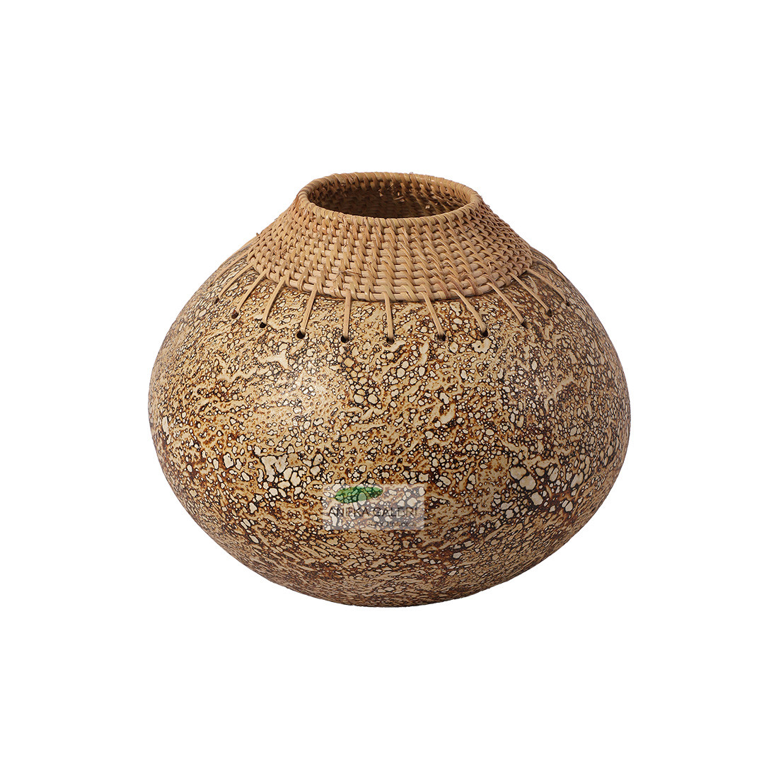 Candi rustic cream