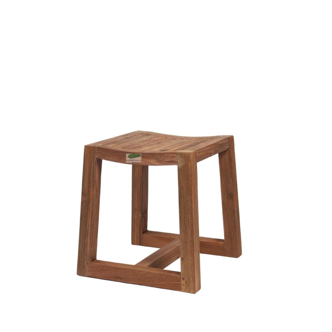 Square Stool Curved 